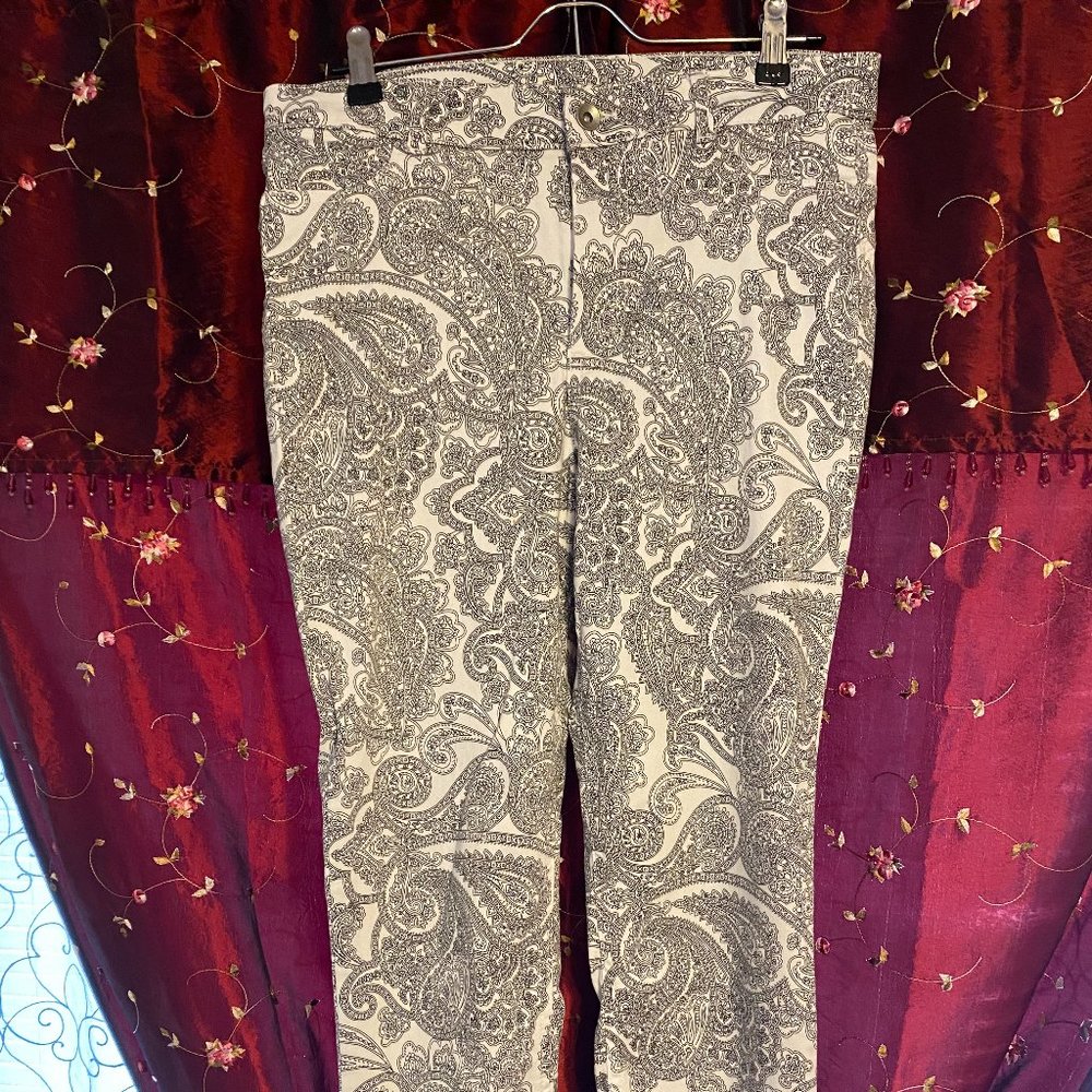 White and Black paisley stretchy pants from Italy